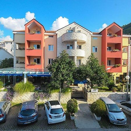 Hotel Aquamarin Budva Exterior photo
