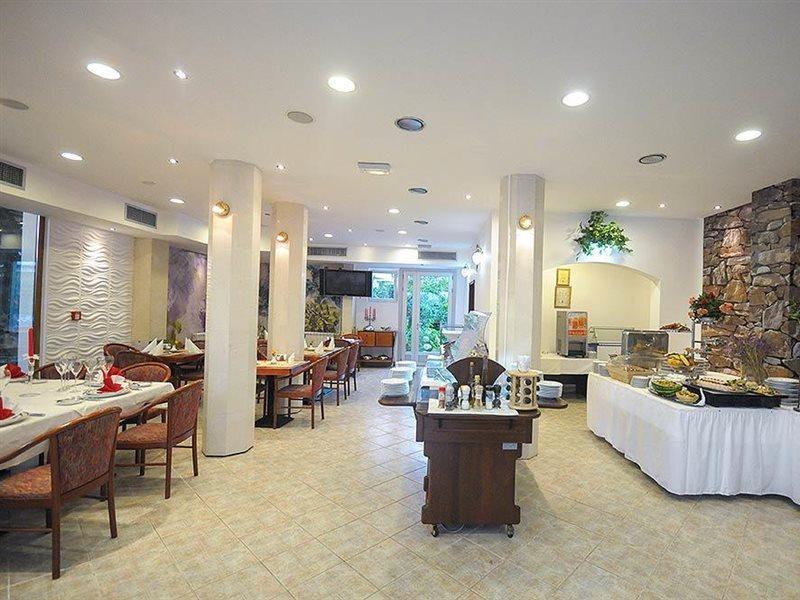 Hotel Aquamarin Budva Exterior photo
