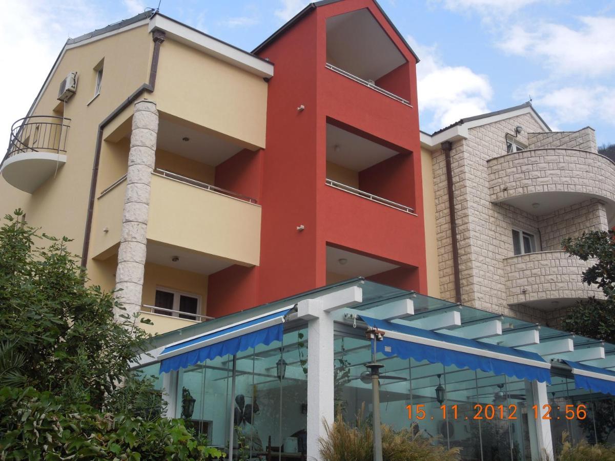 Hotel Aquamarin Budva Exterior photo